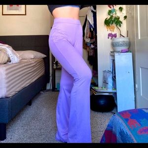 GORGEOUS lilac flare pants ☔️